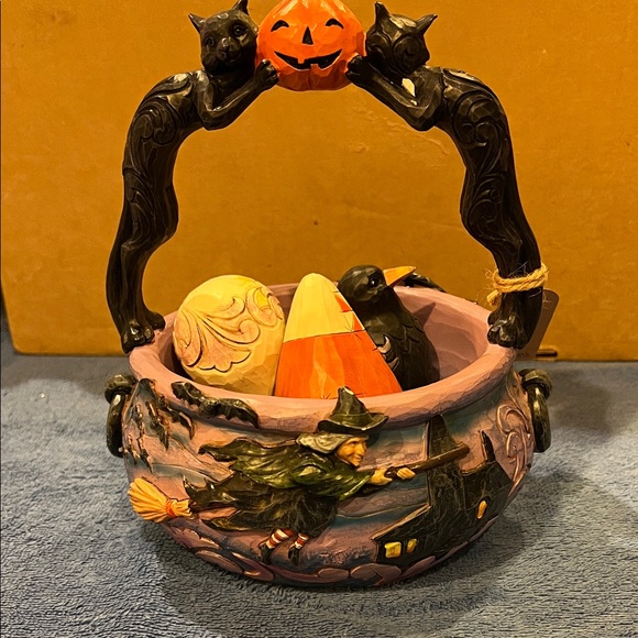 Jim Shore ‘Oh What a Frightful Night’ Halloween Basket - Picture 6 of 13